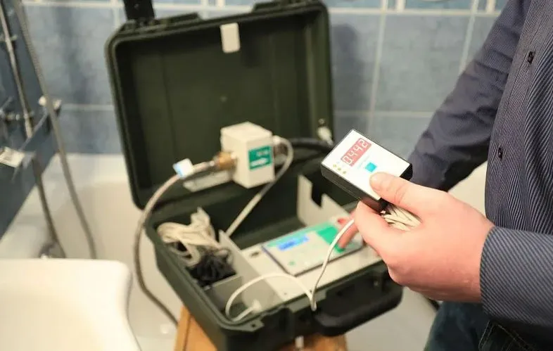 проверить срок годности у водяного счетчика